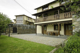 Casas y Apartamentos Hacienda Llamabúa