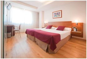 Duerming Longoria Plaza Hotel