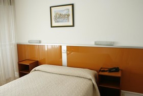 Hostal Liste