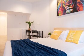 Bilbao Rooms & Kitchen Zorroza
