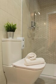 Bilbao Rooms & Kitchen Zorroza