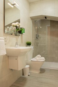 Bilbao Rooms & Kitchen Zorroza