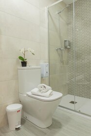 Bilbao Rooms & Kitchen Zorroza