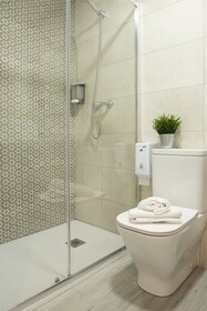 Bilbao Rooms & Kitchen Zorroza