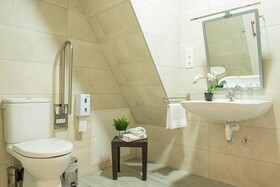Bilbao Rooms & Kitchen Zorroza
