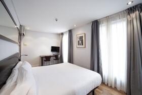 Petit Palace Arana