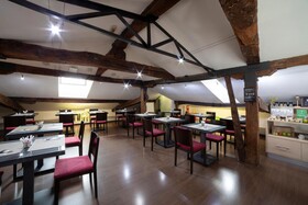Petit Palace Arana