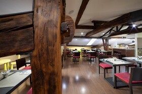 Petit Palace Arana
