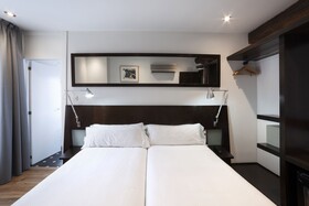 Petit Palace Arana