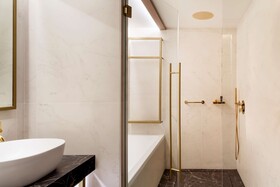 Radisson Collection Hotel, Gran Vía Bilbao