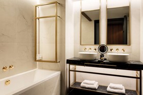 Radisson Collection Hotel, Gran Vía Bilbao