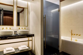 Radisson Collection Hotel, Gran Vía Bilbao