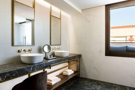 Radisson Collection Hotel, Gran Vía Bilbao