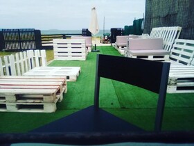 Escuela de Surf y Hostel Baldaio