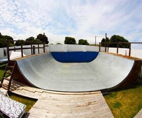 Escuela de Surf y Hostel Baldaio