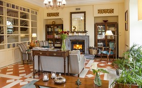 Casona de la Paca Hotel