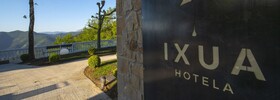Ixua Hotela