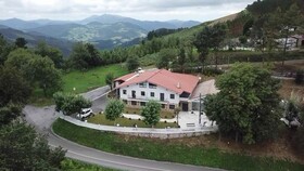 Ixua Hotela