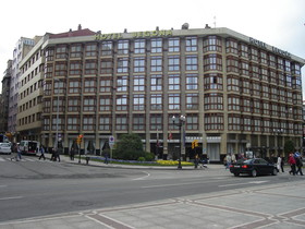 B&B HOTEL Gijón Centro Begoña