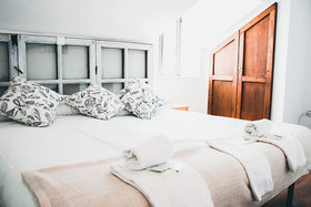 Latas Surf Lodge