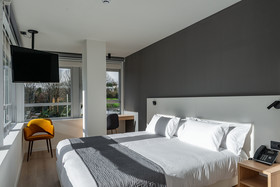 Hotel Distrito Oeste