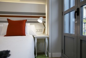 LEGAZPI DOCE Rooms & Suites