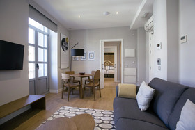 LEGAZPI DOCE Rooms & Suites