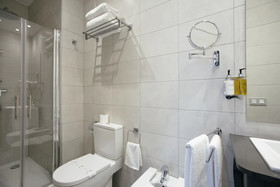 LEGAZPI DOCE Rooms & Suites