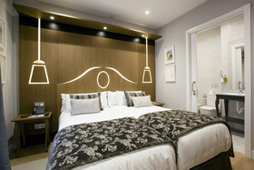 LEGAZPI DOCE Rooms & Suites
