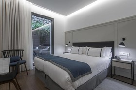 Sansebay Hotel