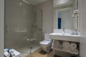 Sansebay Hotel
