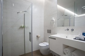 Sansebay Hotel