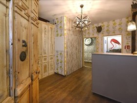 Center Suite