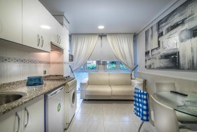 Las Brisas Apartamentos