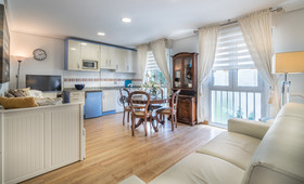 Las Brisas Apartamentos