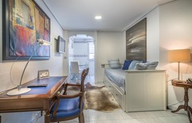 Las Brisas Apartamentos