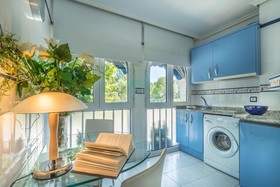 Las Brisas Apartamentos