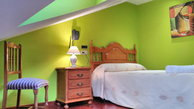 Hostal Pico Sacro I