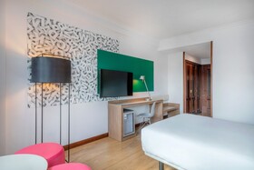 Hotel Santiago Plaza, Affiliated by Meliá