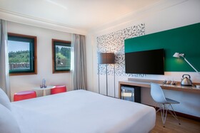 Hotel Santiago Plaza, Affiliated by Meliá