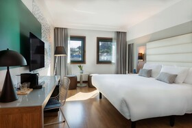 Hotel Santiago Plaza, Affiliated by Meliá