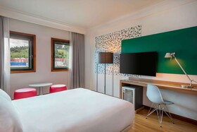Hotel Santiago Plaza, Affiliated by Meliá