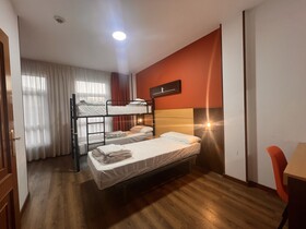 Loop INN Albergue Santiago de Compostela