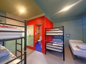 Loop INN Albergue Santiago de Compostela
