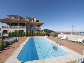 Pensión Residencia A Cruzán