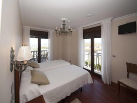 Pensión Residencia A Cruzán