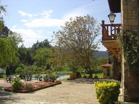 El Pomar Hosteria