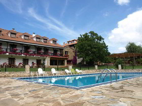 El Pomar Hosteria