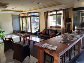 Hotel Avion