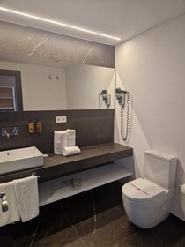 Maroa Hotel